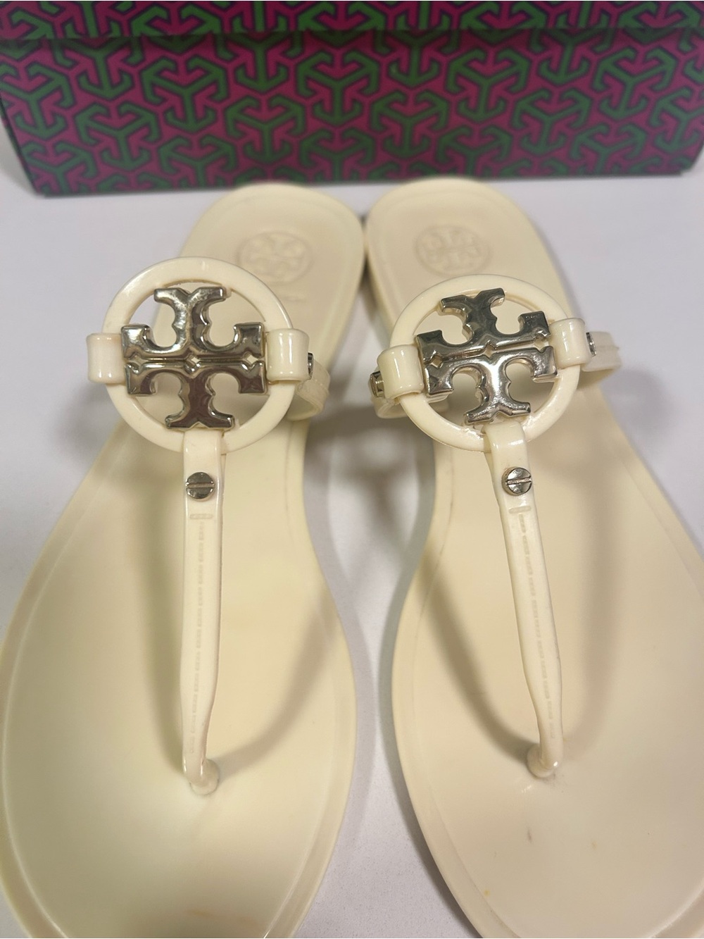 Tory Burch Mini Miller Jelly Thong Sandals - Picture 6 of 7